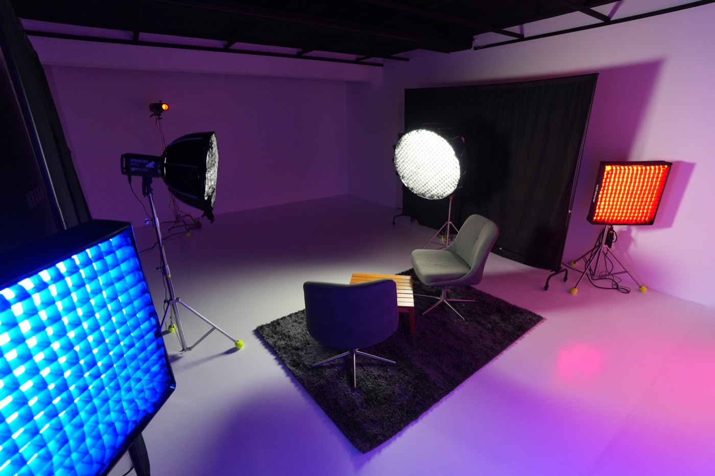 paneles led de color en el foro